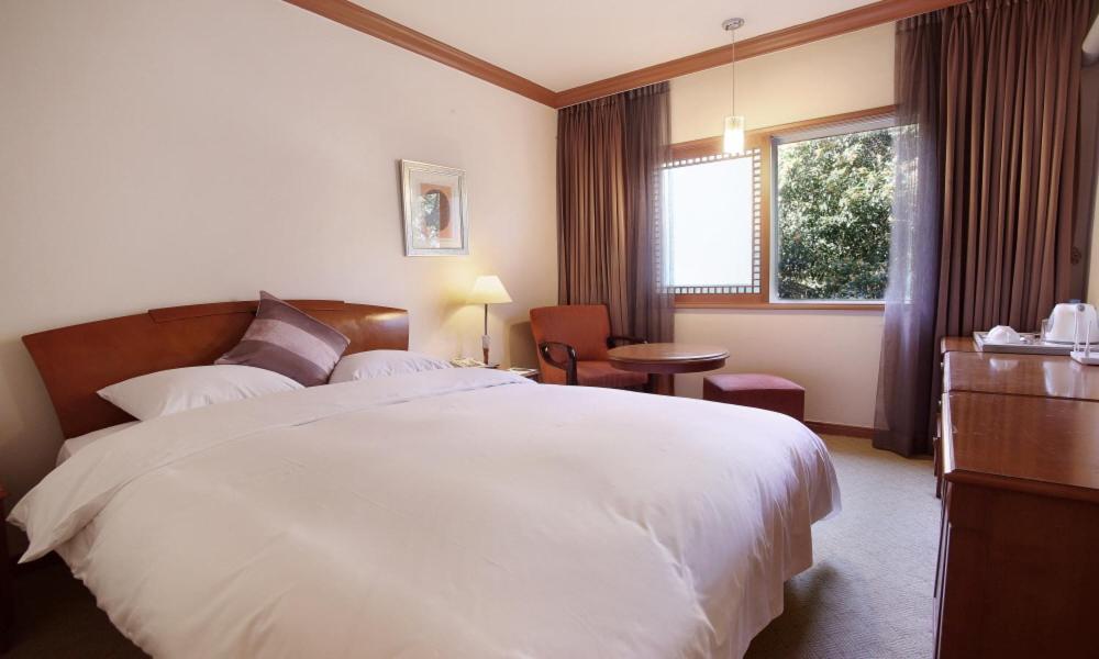 Admiral Hotel Kodzse Kültér fotó