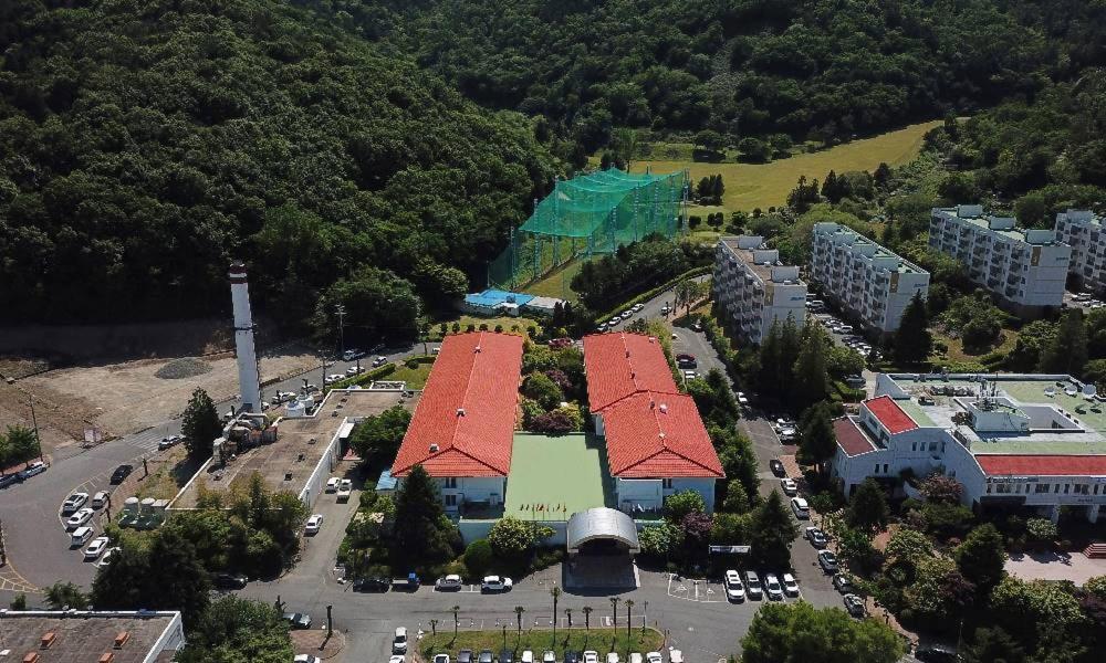 Admiral Hotel Kodzse Kültér fotó