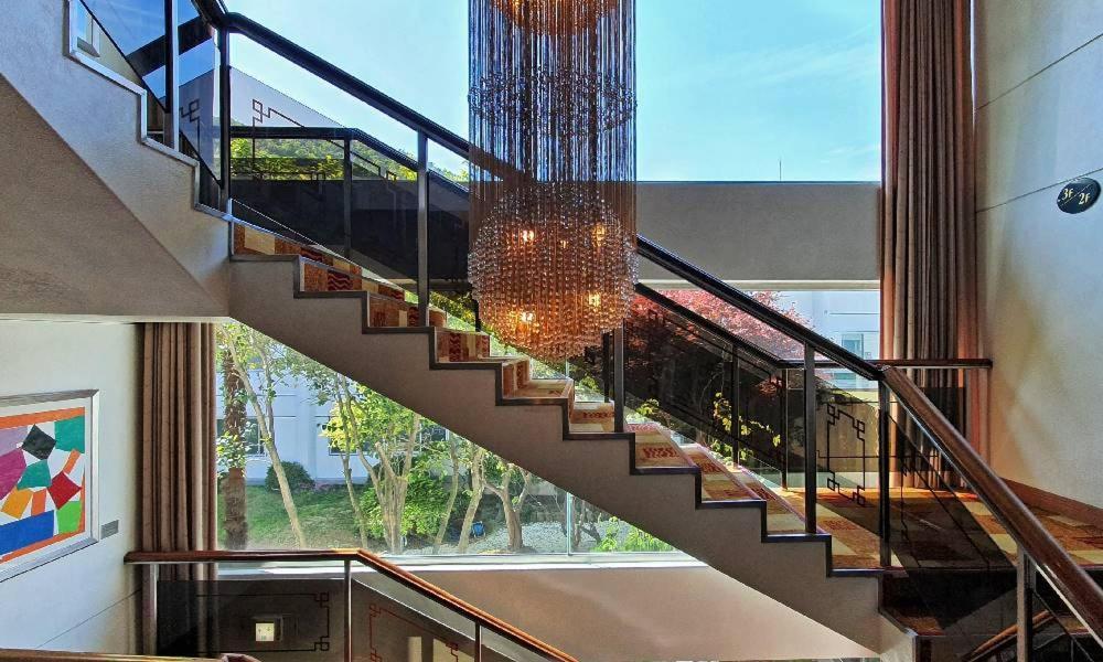 Admiral Hotel Kodzse Kültér fotó