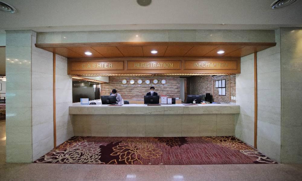 Admiral Hotel Kodzse Kültér fotó